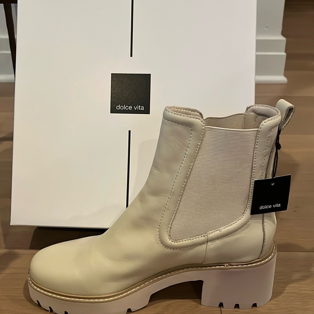 Dolcevita Ivory Leather Boots